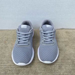 Nike Tanjun Big Kids Shoes